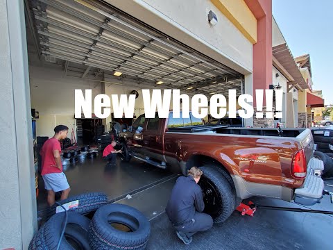Putting New Wheels on My Powerstroke 6.0 King Ranch Dually!
