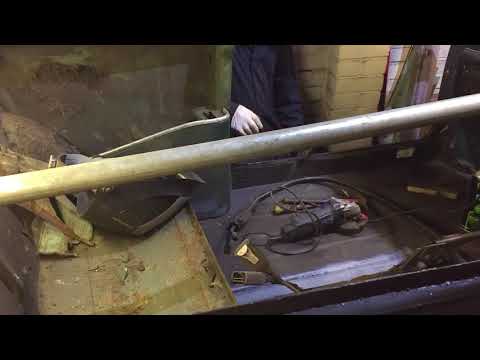 1964 Mk1 Mini Restoration S2 Ep85 - Floor