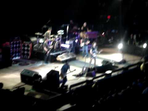 Pearl Jam - I Got Shit 5/15/2010 Hartford, CT