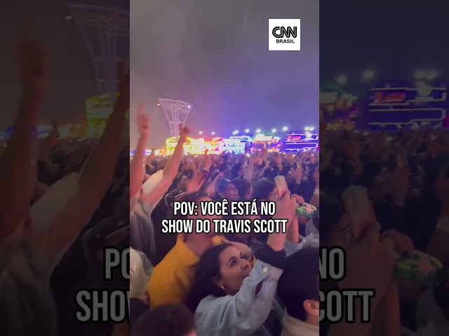 POV: Você está no show do Travis Scott