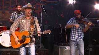 Jason Boland Performs &quot;Dark &amp; Dirty Mile&quot; on The Texas Music Scene