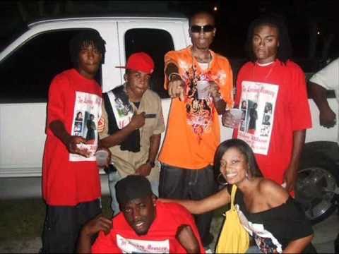 YOUNG CLASSICK FT. SKATE P "WHERE THEM GOONS AT"