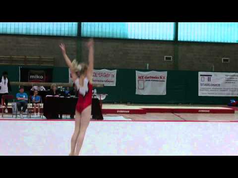 Meike Stroot,vloer Gymnova Cup 2011