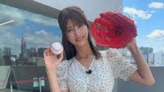 「現役かと」元アイドル30歳ABEMAアナがミニスカ制服「まったく違和感ない」