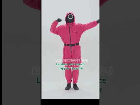 Squid game guards dancing to mingle 🎠 #squidgamepinksoldiers #dance #squidgameseason2 #netflix