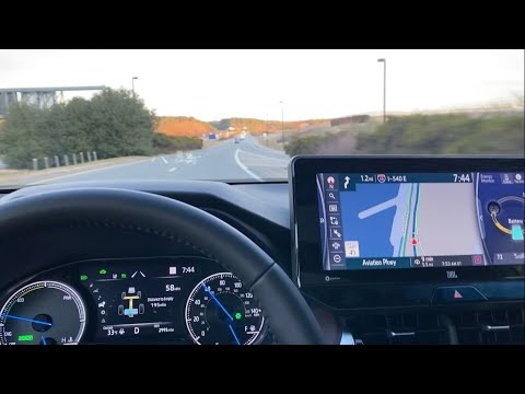 Learn to Use Toyota Dynamic Navigation, Head-Up Display & Multi-Information Display: POV Drive!