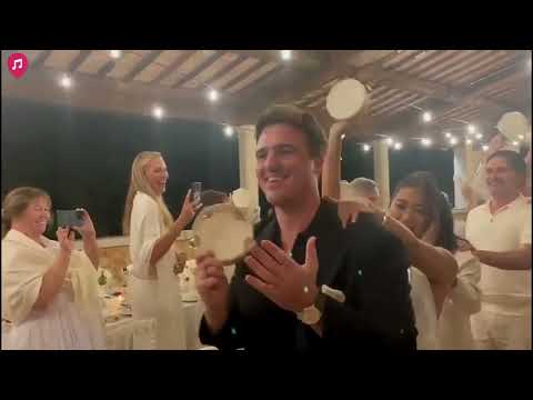 Traditional Italian Wedding Entertainment - Capital Folk Roaming Band