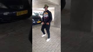amalukuluku dladla mshunqisi ft professor (nkazzy moves)