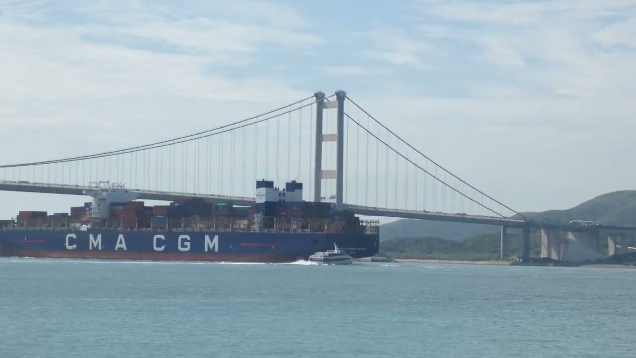 Container Ship《CMA CGM AMERIGO VESPUCCI》穿越青馬橋 20241016     P3270412