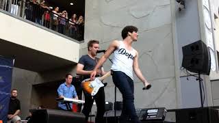ALLSTAR WEEKEND Performs NOT YOUR BIRTHDAY Live!