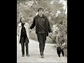 “Édith Piaf and Théo Sarapo | The Untold Love Story That Defined Her Final Days#EdithPiaf #LoveStory