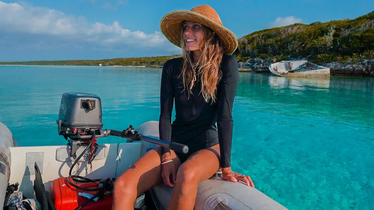 Ep. 138 | Off to the next island! Diving with sharks!