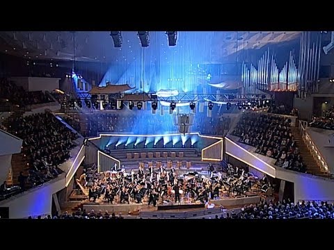 Bernstein: Candide Overture / Rattle · Berliner Philharmoniker