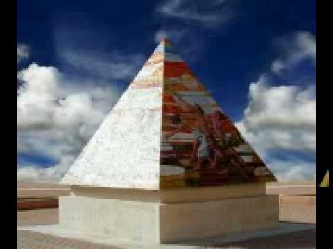 la piramide musiva istoriata di SERGIO NARDONI