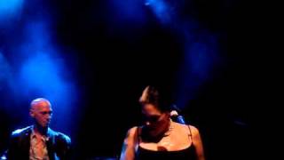 Beth Hart - World Without You - Live @Effenaar Eindhoven 01-03-2011.MPG