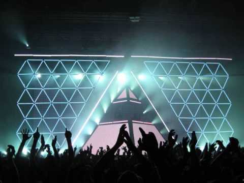 Franz Ferdinand - Take Me Out (Daft Punk Remix)