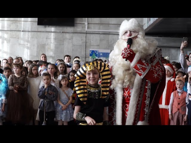 В областном центре состоялось долгожданное новогоднее представление - традиционная Губернаторская ёлка