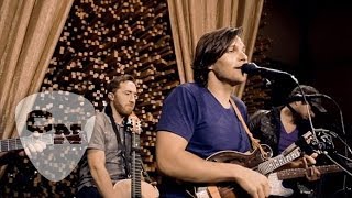 Charlie Worsham - Santa Claus Is Coming to Town | Hear and Now | Country Now