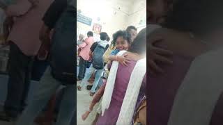 Download lagu Indian mother headshave in 😱🪒 | young girl mottai🪒 in temple | Indian girl mundan video 🪒 mp3
