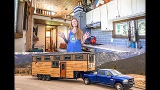 Family of 4 &amp; Their STUNNING 5th Wheel Tiny Home ~ Totally Custom Build