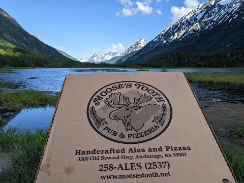 Moose's Tooth Spicy Thai Chicken Pizza: a short review