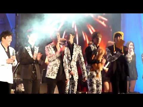 120428 MBLAQ Korean Music Festival Ending Hollywood Bowl