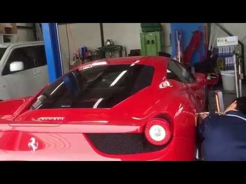 Ferrari458フェラーリ新車のへこみを叩いて直すデントリペア!!