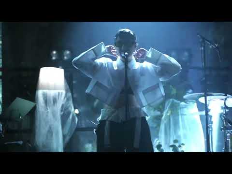 IOVA - Supervillain | Live @ Expirat