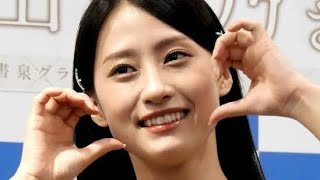 ドラマで最注目された人気グラドル　スニーカー仕様の〝大胆〟衣装に「服の面積少な！」「斬新すぎる」