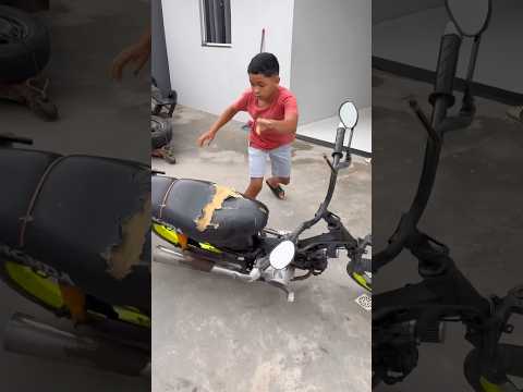 Jogou a moto #viral