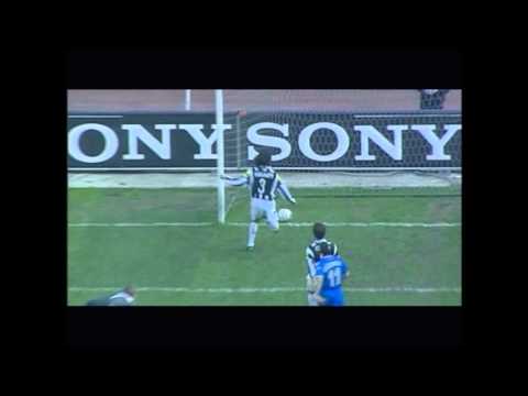 Gol di ROBY BAGGIO in Juventus-Brescia 1-1 (01/04/2001)