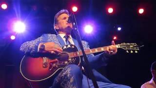 Chris Isaak – “Travelin&#39; Man&quot;/&quot;Forever Young” - Pabst Theater, Milwaukee, WI - 08/13/19