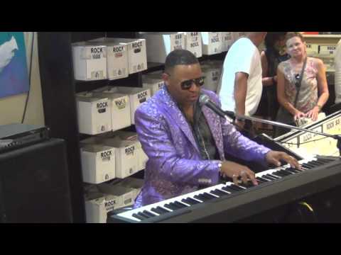 DAVELL CRAWFORD - SPECIAL APPEARANCE @ LOUISIANA MUSIC FACTORY 2016