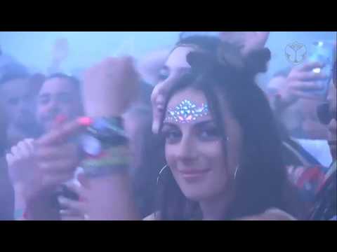 Solomun playling 'Ruba' live at Tomorrowland 2019 (Diynamic Stage)