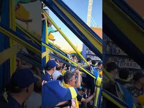 "A RiBer cuando lo Bailo lo bailo de Noche y Dia a Riber lo vuelvo Loco con la Azul y la Amarilla" Barra: La 12 &bull; Club: Boca Juniors