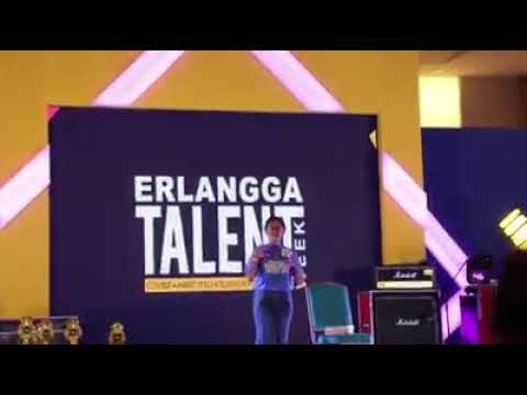 Tabitha Anya Cahyandaru Perform as The Champion of Erlangga Speech Contest 2018 National Level