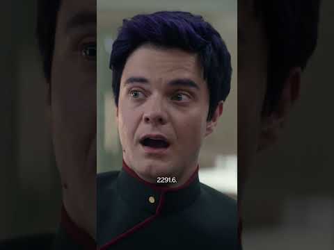 They say never meet your heroes, but Ensign Boimler doesn't seem to have a problem with it 🤩