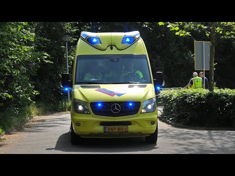 A1 Film/Huur Ambulance 26-016 tijdens de veiligheidsdag in Diemen