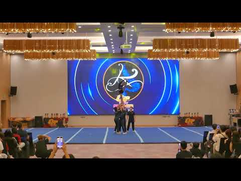 Aces Cheerleading Team Group stunt lv 5