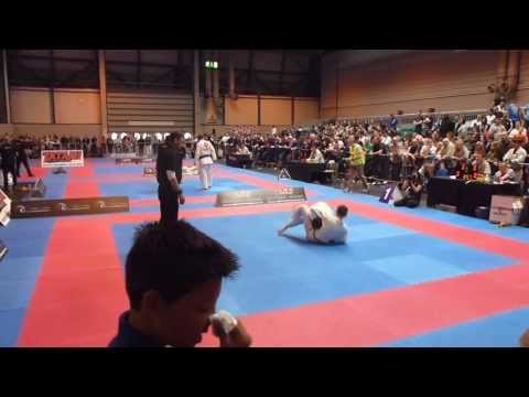 BJJ British Open 2013 - White - David vs Goliath
