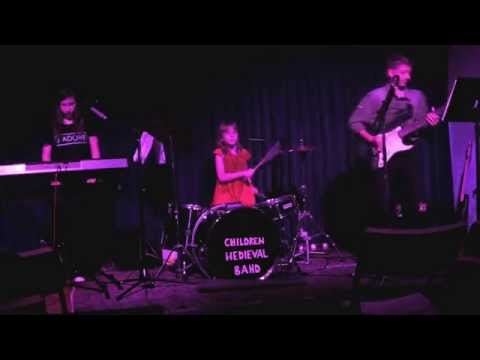 Children Medieval Band - IceScream - live at "Across the Street"