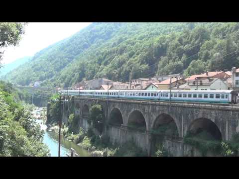 E.402 IN TRANSITO SUL PONTE A ISOLA DEL CANTONE (GE) 12 - 7 - 2015.