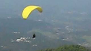 preview picture of video 'Paragliding at Billing, Himachal'
