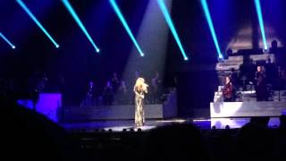 Celine Dion covers Adele's "Hello"