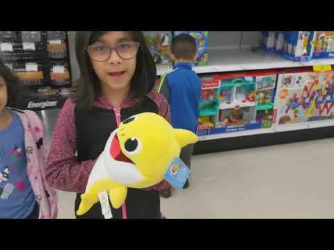 Wali with Baby Shark Toys at store ! Video