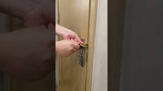 Simple tool to prevent thieves from opening doors