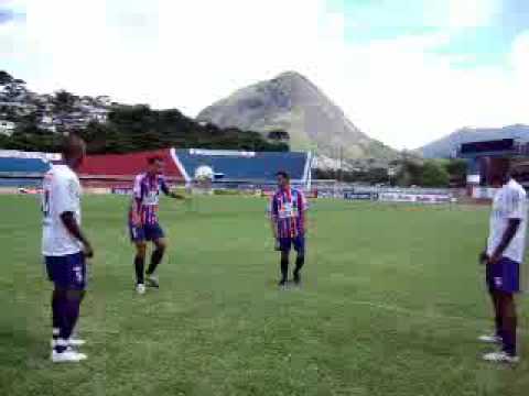 Cadão, Bidu, Sérgio Gomes e Ziquinha apresentam o novo uniforme