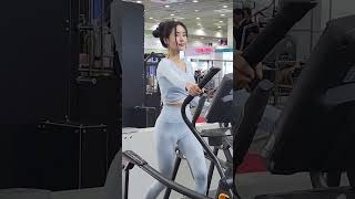 2023 스포엑스 spoex 카이로스 전시관 피트니스모델 신새롬 직캠 #shorts 레깅스 입은 모델 룩북