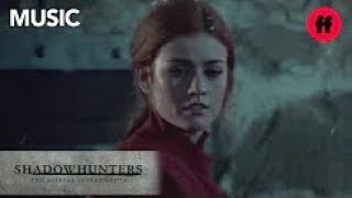 Shadowhunters - Season 3 Episode 9 Music: Unions - &quot;Bury&quot;