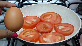 ¿Tienes tomates y huevos Haz esta sencilla receta que es deliciosa y económica.